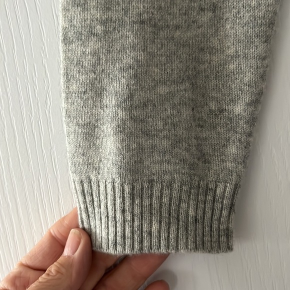 VGUC Tara Jarmon 100% cashmere sweater - Picture 4 of 8